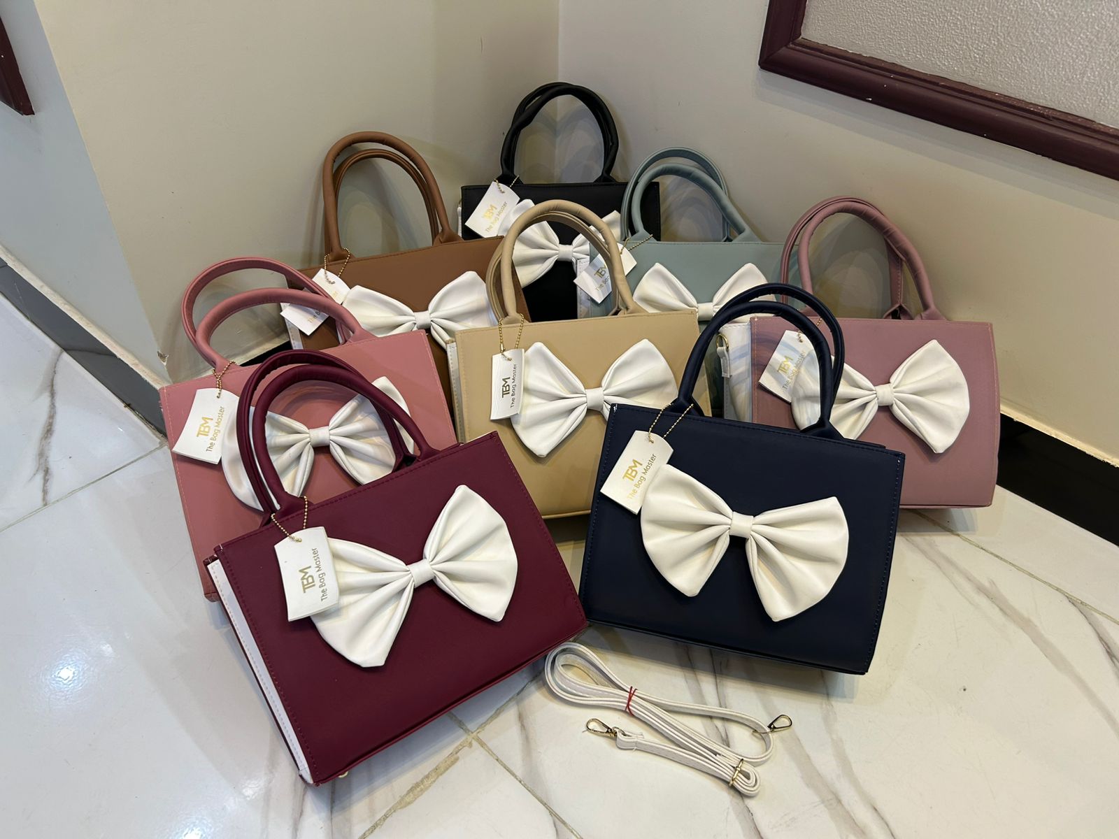 Elegant Bow Accent Handbags: The Perfect Accessory